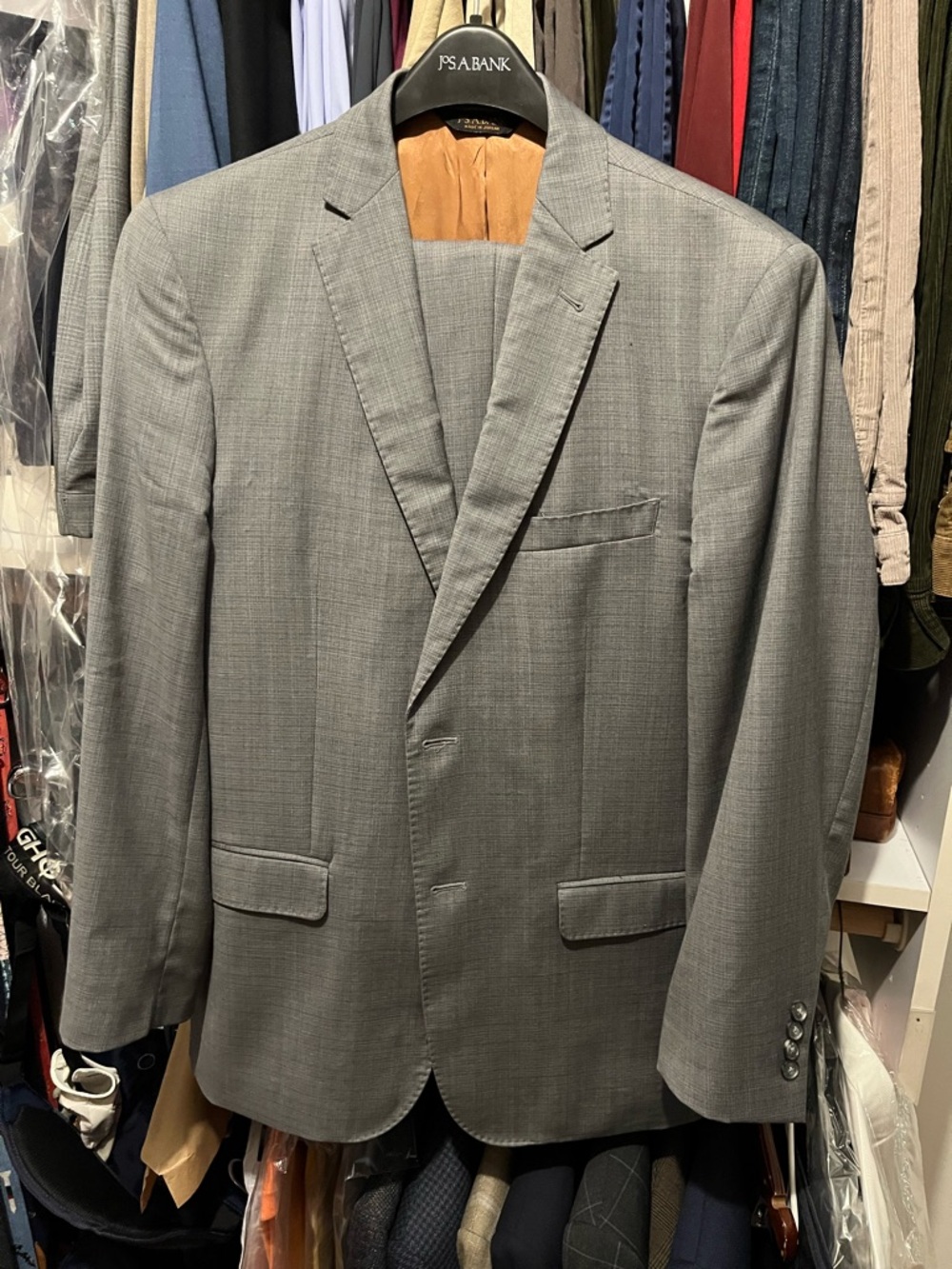 Jos. A. Bank Men's Light Gray Single-Breasted Suit